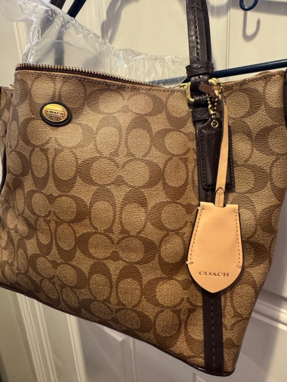 Coach Peyton Signature East West Convertible Pocket Tote Bag Signature $298.00 - Picture 2 of 11